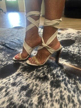 Gucci Cream Suede Wrap  ankle heels with snakeskin Gold Toe Strap & bamboo heel
